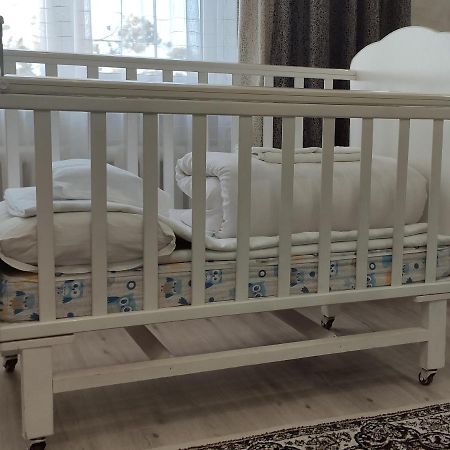 Apartment In The Karakol Heart Екстериор снимка