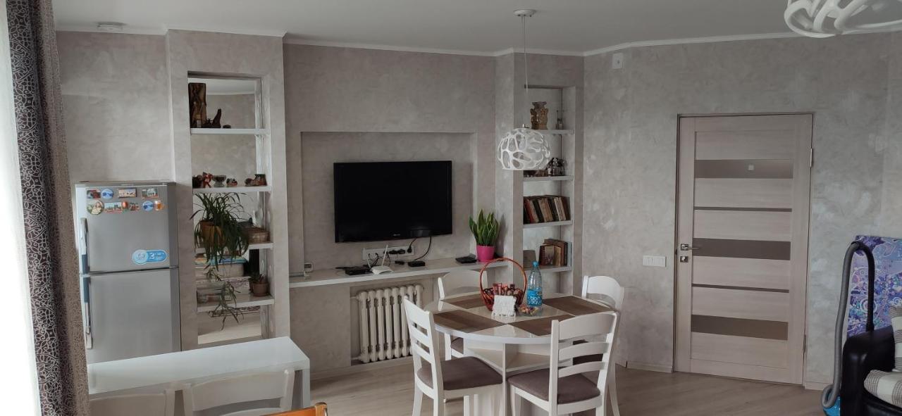 Apartment In The Karakol Heart Екстериор снимка