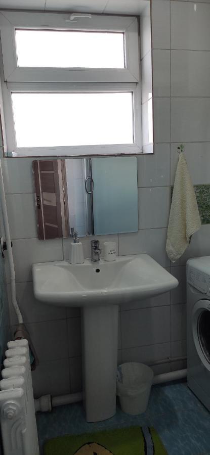 Apartment In The Karakol Heart Екстериор снимка