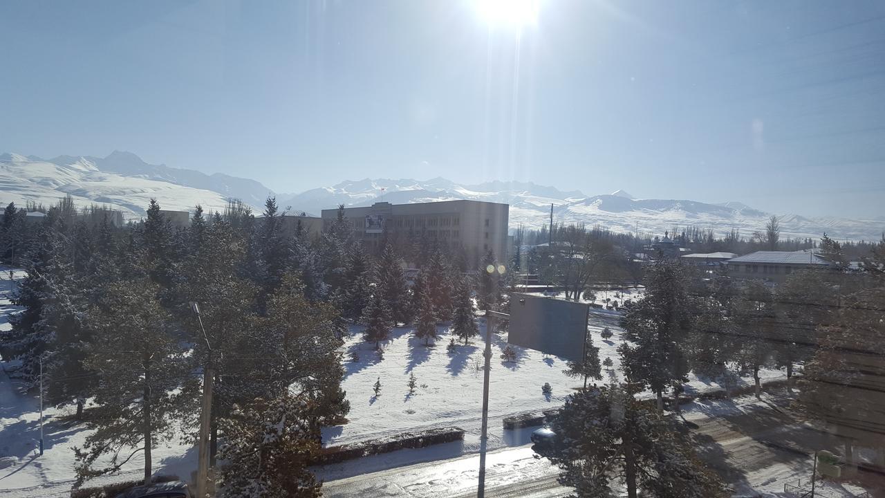 Apartment In The Karakol Heart Екстериор снимка